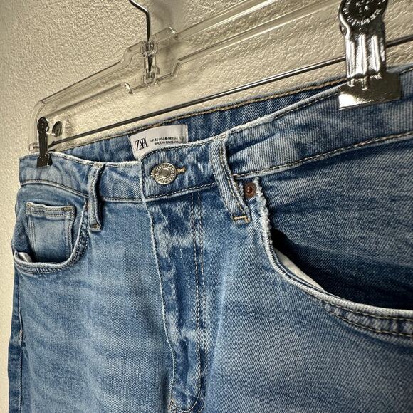 Zara Medium Light Wash Whiskered Raw Hem Mini Flare Leg Midrise Crop Jean 10 - Picture 5 of 12